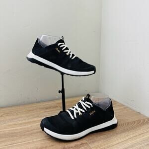 Olukai Huia Athleisure Sneakers Black and White Women's Size 8